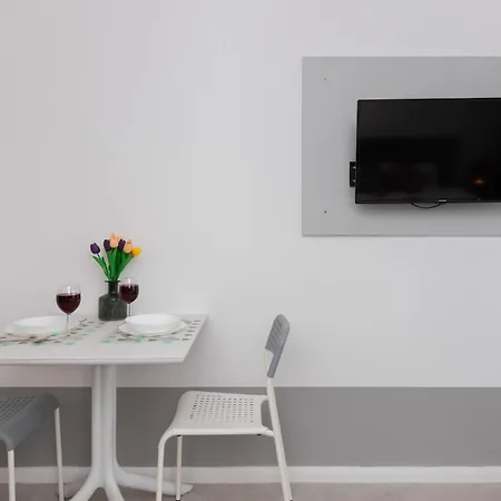 Unique With Balcony In By Renters